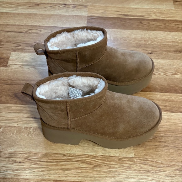 UGG Classic Ultra Mini New Heights Suede Platform Boots - Picture 4 of 13